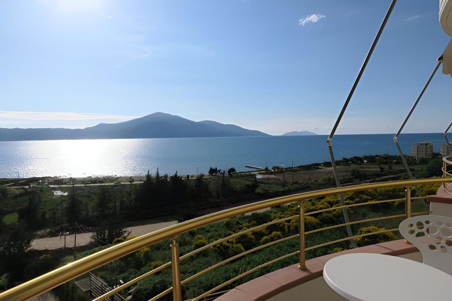 Doko Hotel Radhimë Dış mekan fotoğraf